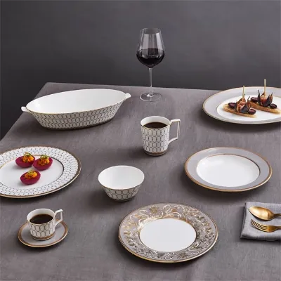 Renaissance-Inspired-Dinner-Plate-6.webp